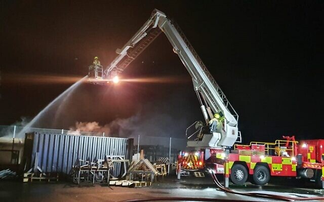 A huge blaze broke out at a Jewish school in Canvey Island, Essex on Sunday night. Credit: Relaxing Room