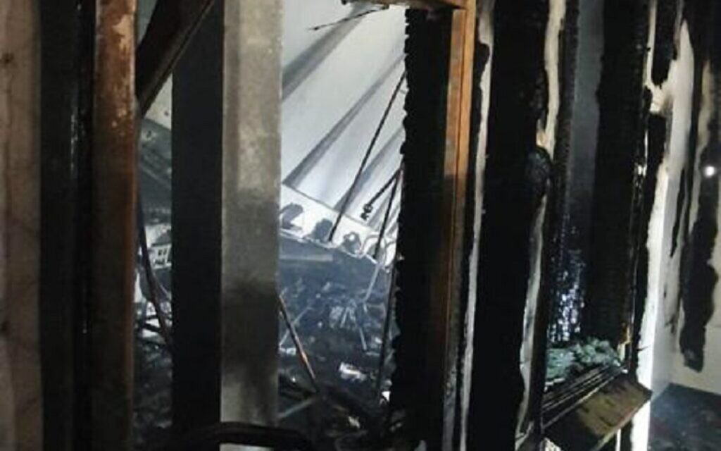 A huge blaze broke out at a Jewish school in Canvey Island, Essex on Sunday night. Credit: Relaxing Room A huge blaze broke out at a Jewish school in Canvey Island, Essex on Sunday night. Credit: Relaxing Room