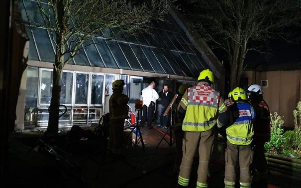 A huge blaze broke out at a Jewish school in Canvey Island, Essex on Sunday night. Credit: Relaxing Room A huge blaze broke out at a Jewish school in Canvey Island, Essex on Sunday night. Credit: Relaxing Room