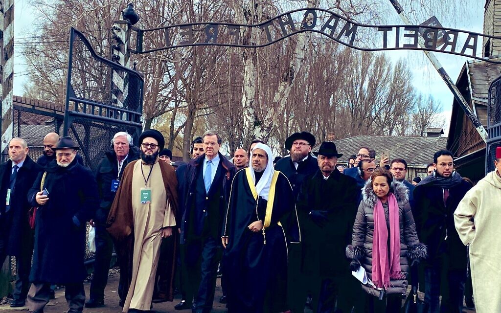 Delegation of senior Muslim leaders and members of a US Jewish group (Credit: American Jewish Committee)
