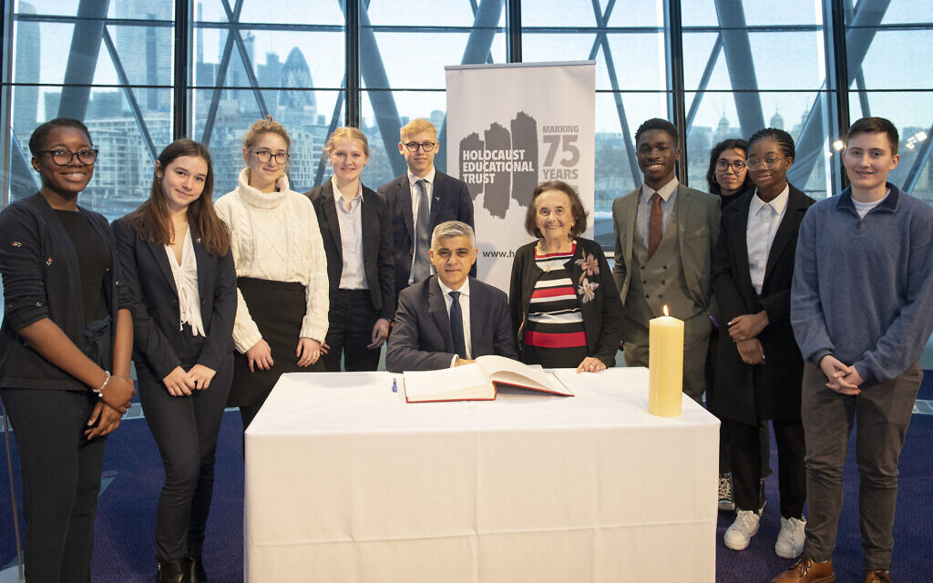 Mayor of London and Shoah survivor Lily Ebert, with schoolchildren who read the Holocaust Memorial Day Statement of Commitment.