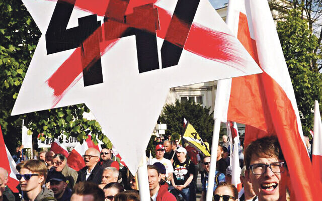 Polish people rally against restitution