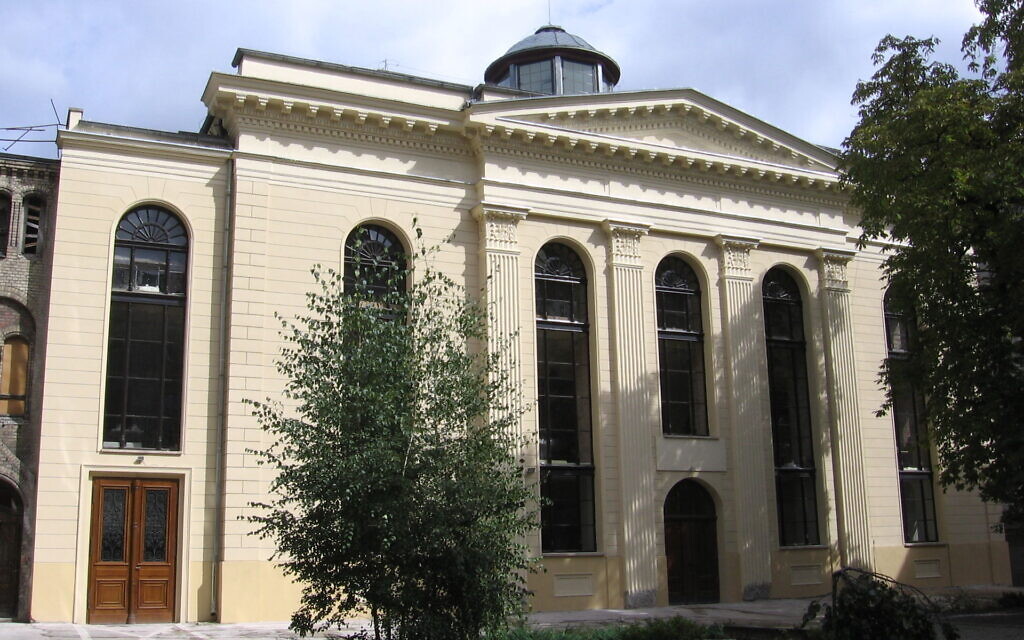 White Stork Synagogue in Wrocław, next to the Jewish community centre which was vandalised. (Wikipedia/ Author	Julo )
