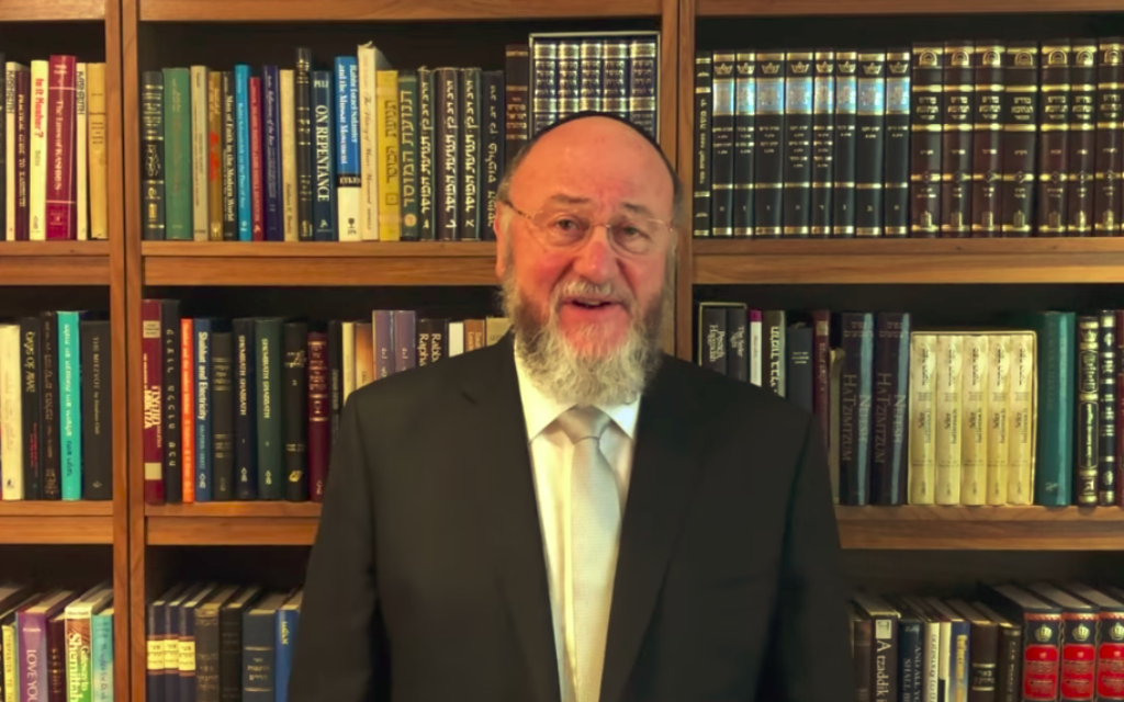 Chief Rabbi Ephraim Mirvis (Credit: Facebook)