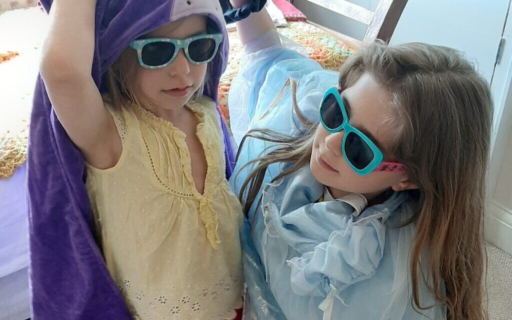Tabitha, 5 and Poppy, 11, during the official Kids Party!