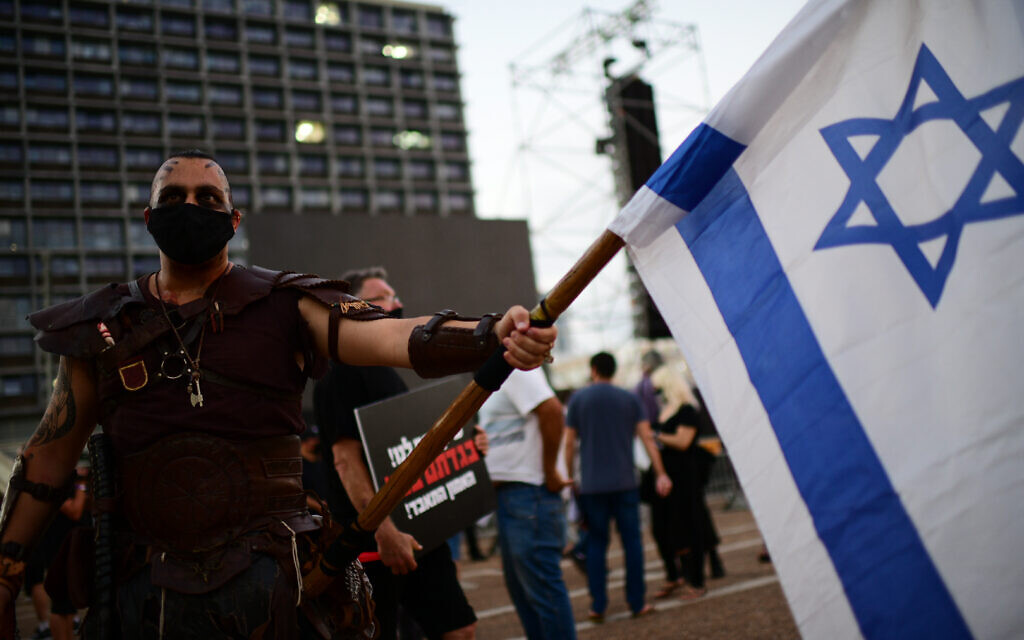 Self-employed from hospitality, tourism and arts industries protest at Rabin Square in Tel Aviv, calling for financial support from the Israeli government on July 11, 2020. Photo by: Tomer Neuberg-JINIPIX