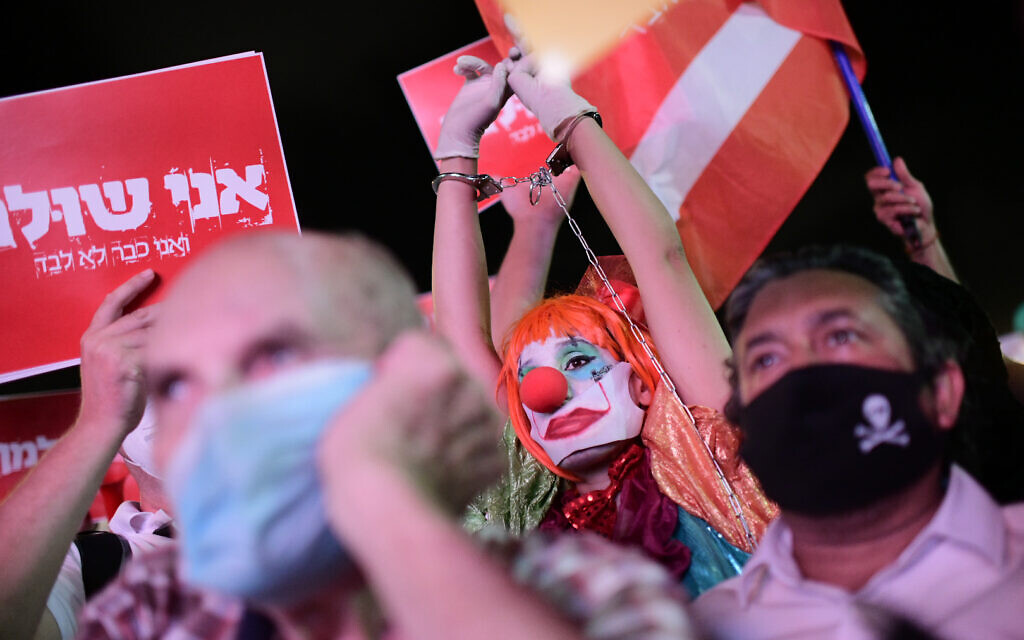 Self-employed from hospitality, tourism and arts industries protest at Rabin Square in Tel Aviv, calling for financial support from the Israeli government on July 11, 2020. Photo by: Tomer Neuberg-JINIPIX