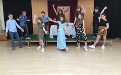 Clore Tikva year 6 bubble celebrating graduation.