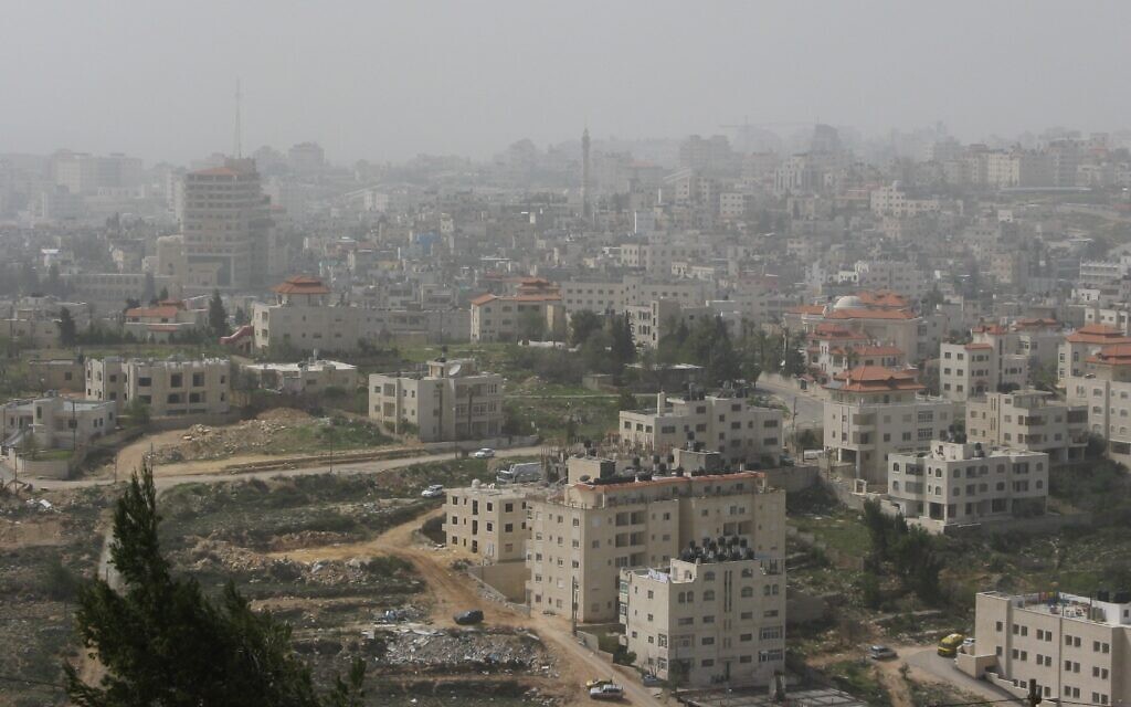 El Birah from Psagot (Wikipedia/Author	יעקב/ Attribution-ShareAlike 3.0 Unported (CC BY-SA 3.0)  https://creativecommons.org/licenses/by-sa/3.0/legalcode)