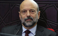 Omar Razzaz
(Wikipedia/Attribution: Addustour, Jordan Press & Publication Co./Ahmad Abdo / Attribution-ShareAlike 4.0 International (CC BY-SA 4.0) https://creativecommons.org/licenses/by-sa/4.0/legalcode) Omar Razzaz
(Wikipedia/Attribution: Addustour, Jordan Press & Publication Co./Ahmad Abdo / Attribution-ShareAlike 4.0 International (CC BY-SA 4.0) https://creativecommons.org/licenses/by-sa/4.0/legalcode)