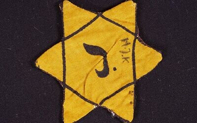 Jewish star worn by Belgian Jews (Wikipedia/ Author	DRG-fan/  Attribution-ShareAlike 4.0 International (CC BY-SA 4.0)  https://creativecommons.org/licenses/by-sa/4.0/legalcode)