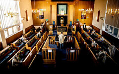 Mill Hill United synagogue under Covid restrictions, including social distancing and masks (Credit: Marc Morris)