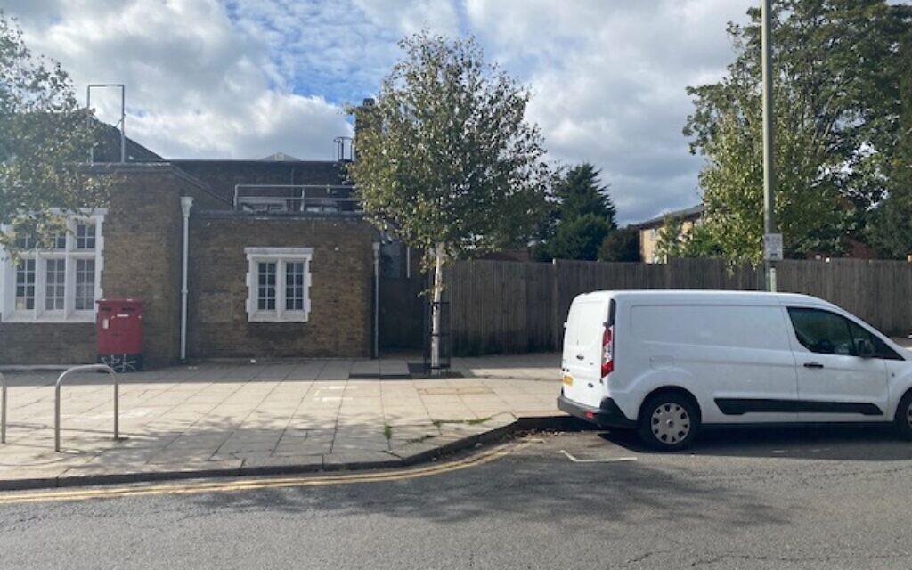 The proposed site of the new building is the former sorting office on Brent Street