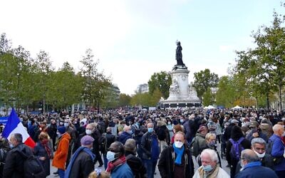 Gathering in homage to Samuel Paty, at Place de la République in Paris. (Wikipedia/Author	Siren-Com)