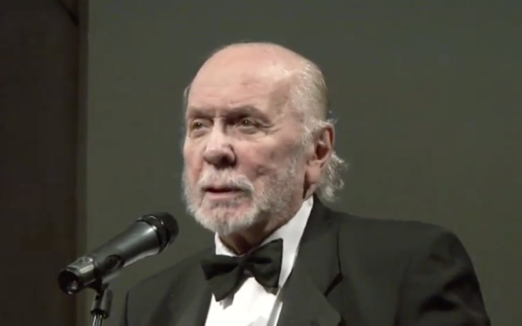 Herbert Kretzmer (Screenshot from YouTube. Credit: https://youtu.be/ySWYDsvDbmo)