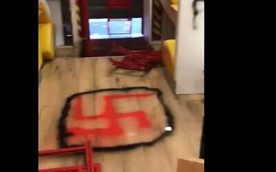 The aftermath of anti-Semitic vandalism at a kosher restaurant in Paris, Oct. 2, 2020. (Screen shot from Twitter/UEJF)