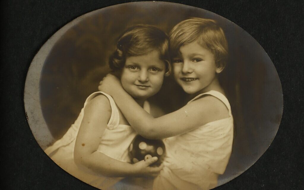 Hannah and Giora Senesh (Szenes), 1924