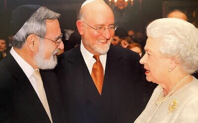 Rabbi Lord Sacks with Henry Grunwald and Her Majesty the Queen