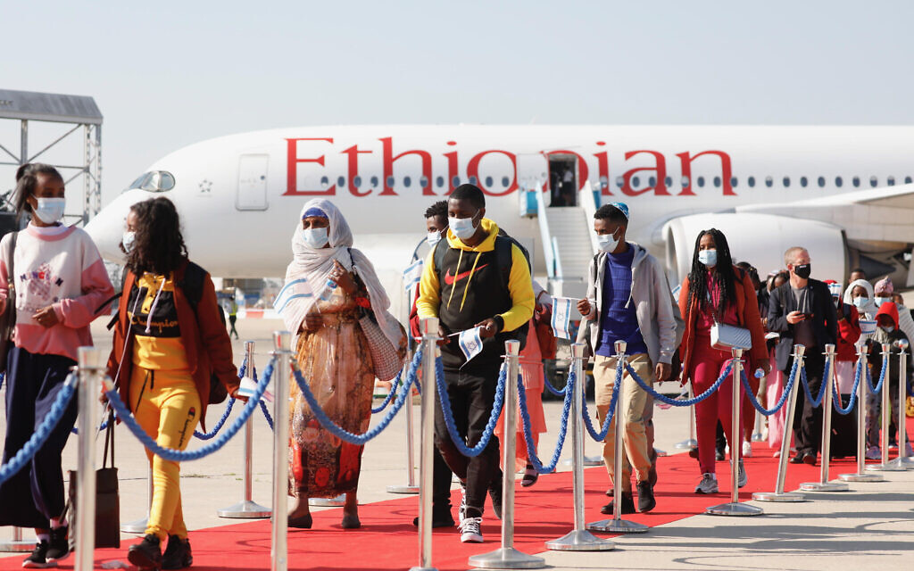 Ethiopian olim exiting the plane after touching down at Ben Gurion Airport (Credit: Olivier Fitoussi, courtesy of The Jewish Agency for Israel)