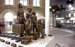 Liverpool Street Station Kindertransport memorial