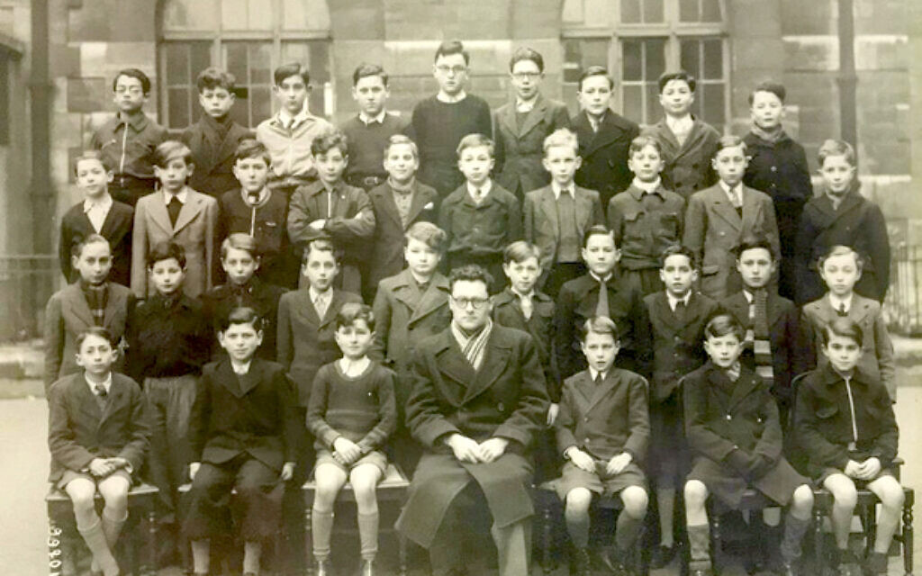 A group of Jews pictured in Majorca