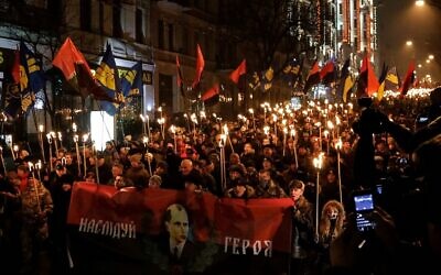 Ukrainian nationalists march through Kyiv, 1 January 2015


(Wikipedia / Source	https://picasaweb.google.com/102652274152528116947/1012015#6099508032725263714
Author	ВО Свобода / Attribution 3.0 Unported (CC BY 3.0)
  )
