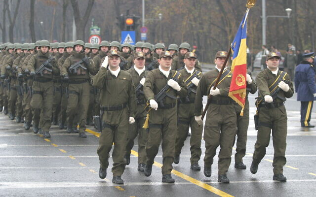 A Counter-Terrorism Battalion of the SRI on parade in 2008. (Wikipedia/Source	http://www.mapn.ro/fotodb/20061129_1/Detasamentul_Brigazii_Antiteroriste
Author	MAPN/ Attribution-ShareAlike 3.0 Unported (CC BY-SA 3.0))