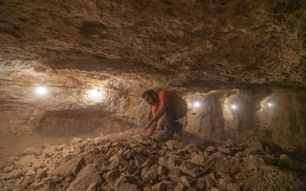 The excavation was conducted under challenging conditions. Photo Yaniv Berman Israel Antiquities Authority
