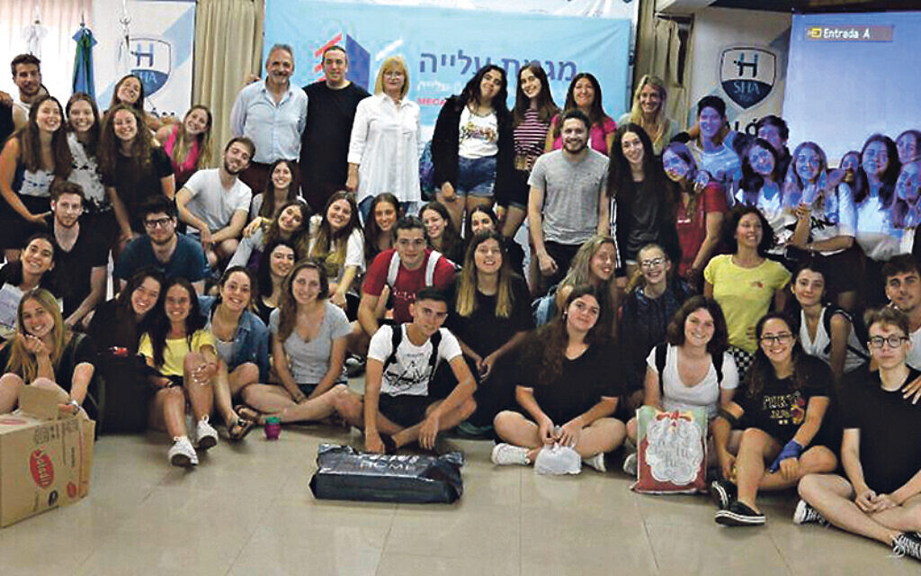 WZO’s Marina Rosenberg-Koritny, pictured rear centre, with a group of recent British olim who studied at its ulpanim
