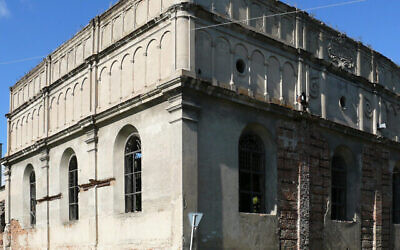 The Great Synagogue of Brody in Ukraine, pictured in 2012. (Wikimedia Commons via JTA)