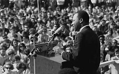 Martin Luther King (Wikipedia/ Source	https://www.flickr.com/photos/minnesotahistoricalsociety/5355384180/sizes/o/in/photostream/ /Author	Minnesota Historical Society / Attribution-ShareAlike 2.0 Generic (CC BY-SA 2.0)  https://creativecommons.org/licenses/by-sa/2.0/legalcode)