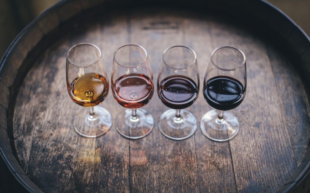 Wine (Photo by Maksym Kaharlytskyi on Unsplash)