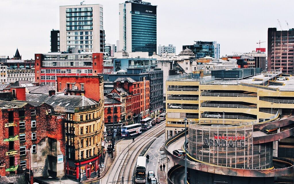 Manchester (Photo by William McCue on Unsplash)