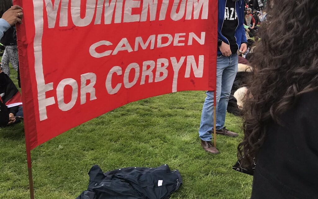 Momentum members were also in attendance.