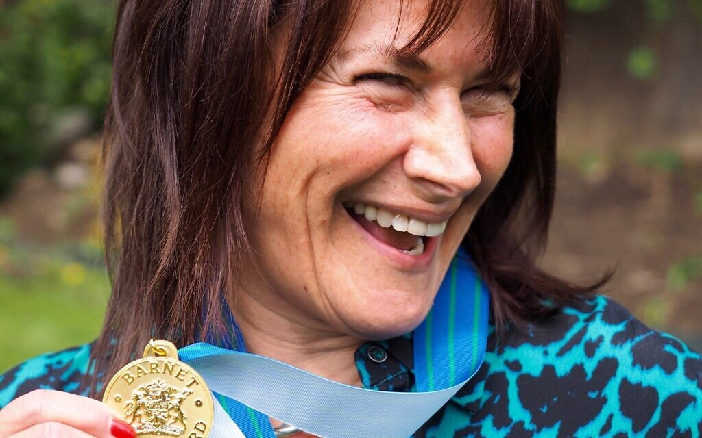 Sue Cipin with the award