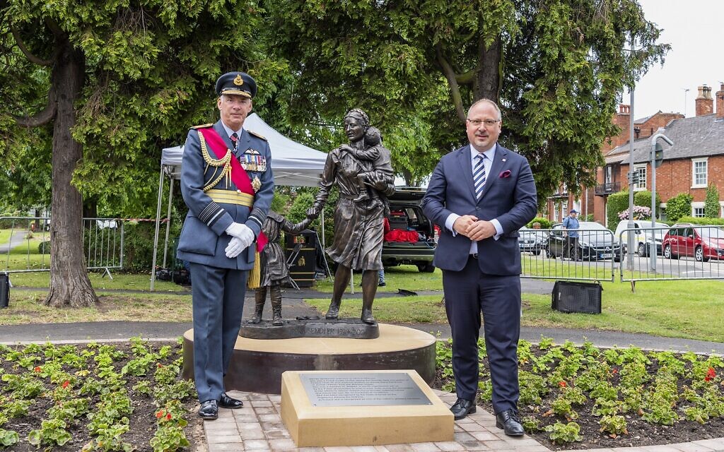 Air Chief Marshal Rtd Sir Andrew Pulford (left) and Polish Ambassador HE Arkady Rzegocki (right)