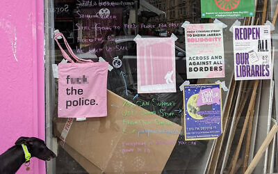 The tote bag in the cafe's window (Image: Pink Peacock / Twitter)