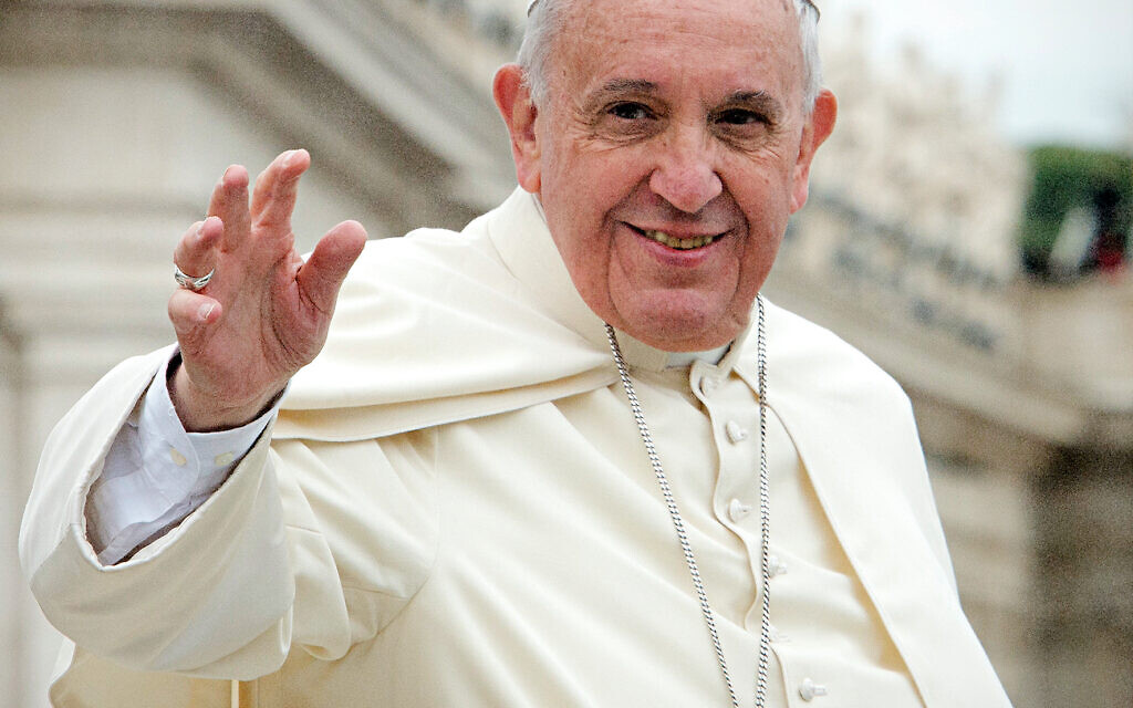 Pope Francis calls on Catholics to pray for peace on 7 October
