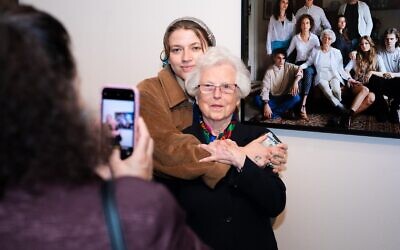 Holocaust survivor Agnes Kaposi and her granddaughter during the Generations: Portraits of Holocaust Survivors exhibition at the I,perial War Museum  (© Derryn Vranch / Royal Photographic Society)