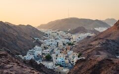 Mosque, al hamriya, Muscat, Oman

(Photo by Anfal Shamsudeen on Unsplash)