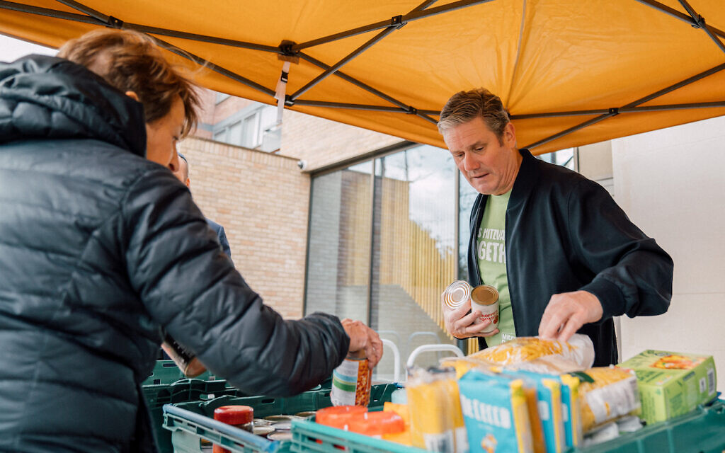 Sir Keir Starmer taking part in Mitzvah Day 2021 (photo credit: Tom Pullen) Sir Keir Starmer taking part in Mitzvah Day 2021 (photo credit: Tom Pullen)