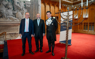 Michael Goldstein (left), Chief Rabbi, The Lord Mayor. Credit: Paul Lang Photography