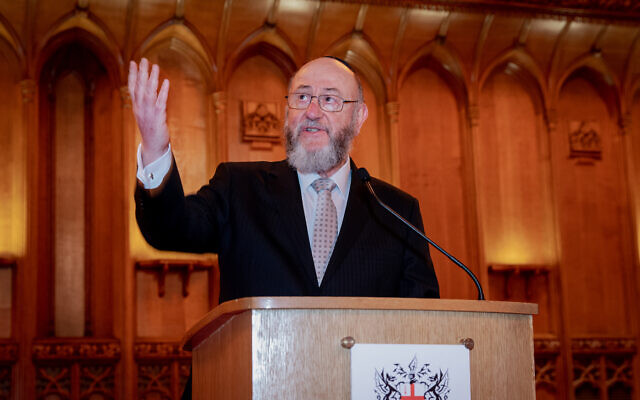 Chief Rabbi speaking at the event marking 150 years of the US.  Credit: Paul Lang Photography