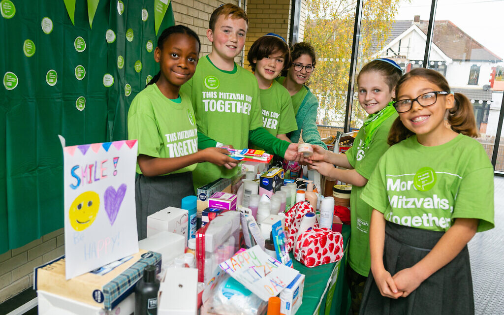 WIJPS does Mitzvah Day! WIJPS does Mitzvah Day!