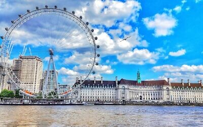 London eye (Photo by Ozgur Kara on Unsplash)