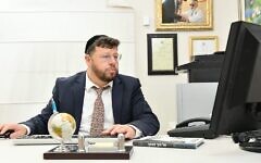 Chaim Walder (Wikimedia Commons)