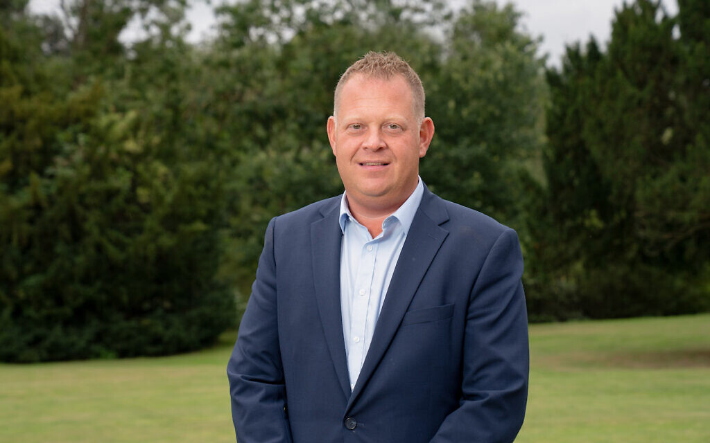 Darren Rolfe