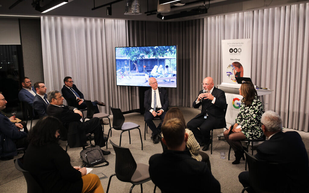 L to R - Rt Hon Nadhim Zahawi MP discusses education policy during Covid with TAU President Ariel Porat and TV Presenter Samantha Simmonds (photographer: Yoav Picherski)