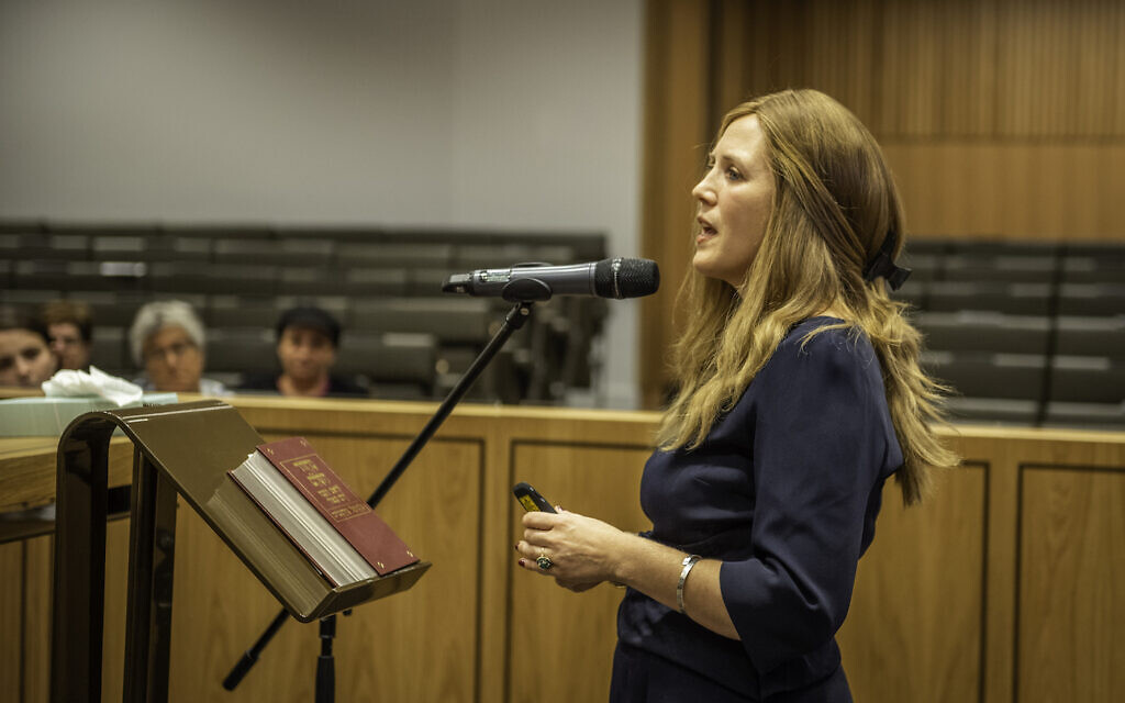 Rebbetzen Lauren Levin, Director of Education at South Hampstead Synagogue teaching at the Chief Rabbi’s Neshama Festival in 2019 at South Hampstead Synagogue. (Credit for both: Blake Ezra)
