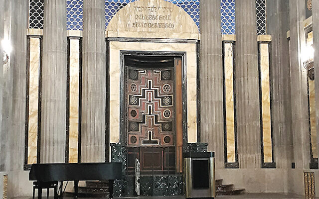 Gorlitz Synagoge Torah Shrine